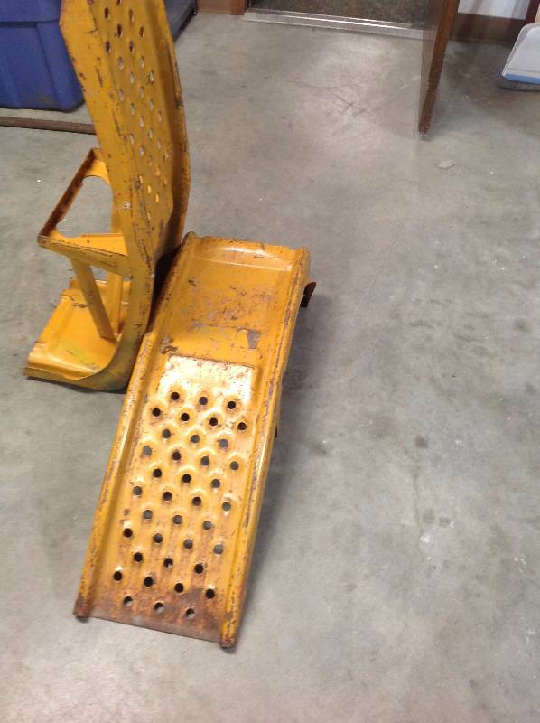 lot 10 image: Car ramps