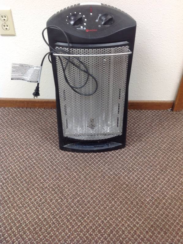lot 50 image: Utilitech Personal Heater