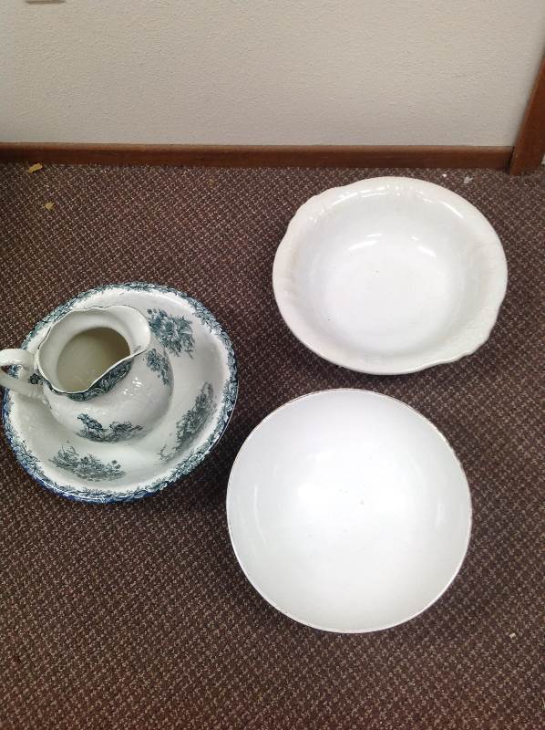 lot 46 image: Three Water Basin and Pitcher