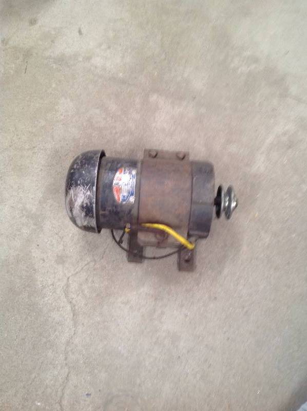 lot 71 image: Franklin Electric Motor 1 12 HP