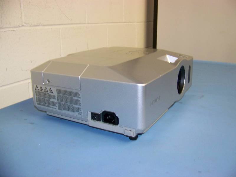 lot 25 image: Hitachi, CP-X305, LCD Projector
