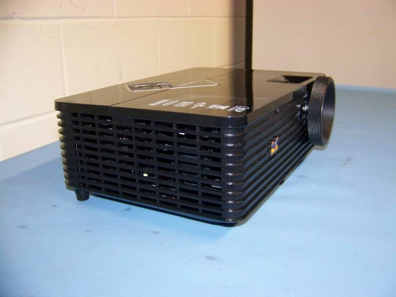 lot 22 image: ViewSonic, PJD6544W, DLP Projector with HDMI Input
