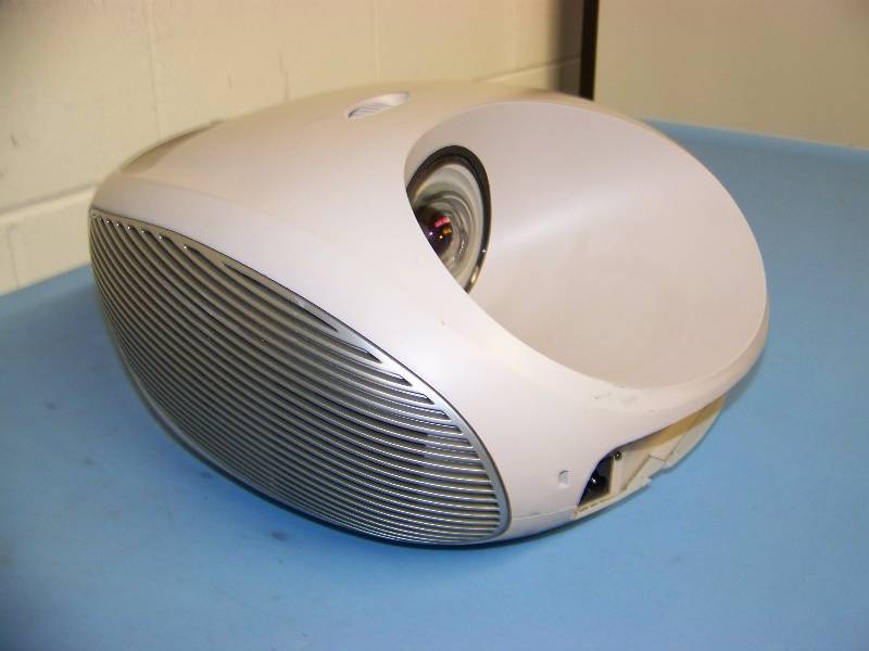 lot 23 image: 3M, SCP712, Vikuiti, Super Close Projection, DLP Projector with InputOutput Module