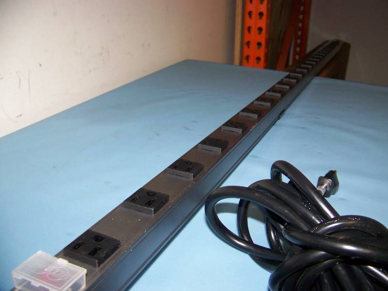 lot 101 image: Tripp-Lite, 24 Outlet, Rack Mountable, Power Strip