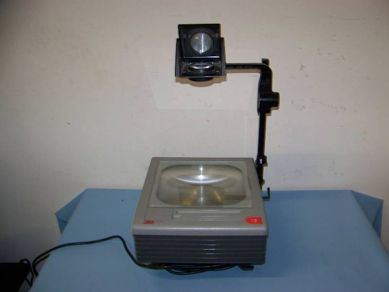 lot 111 image: 3M, Overhead Projector with Dual Bulbs