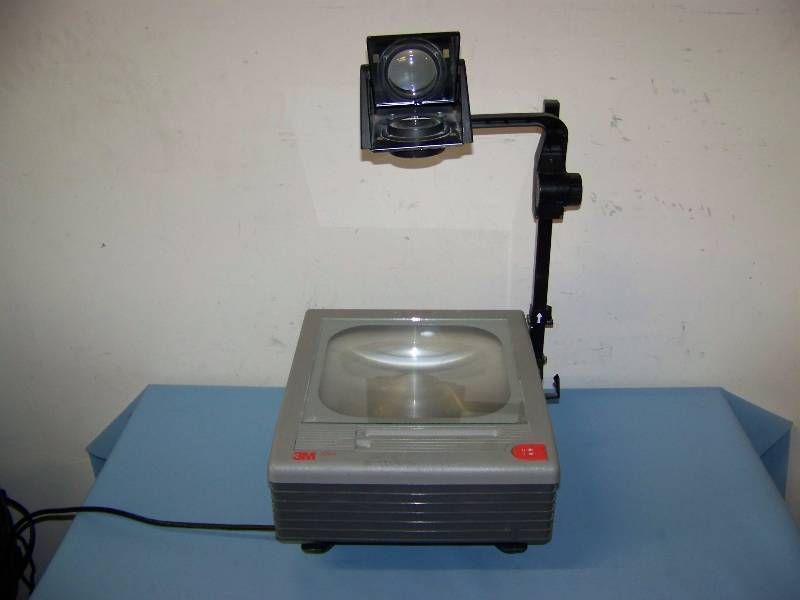 lot 112 image: 3M, Overhead Projector with Dual Bulbs