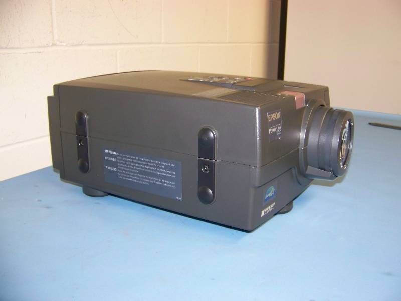 lot 32 image: Epson, ELP-5000, LCD Projector