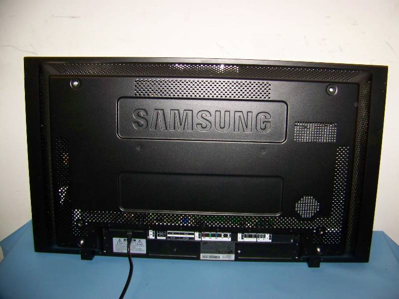 lot 13 image: 40, Samsung, LCD, 1080p, Full HD (High Definition), Flat Panel Display  Monitor