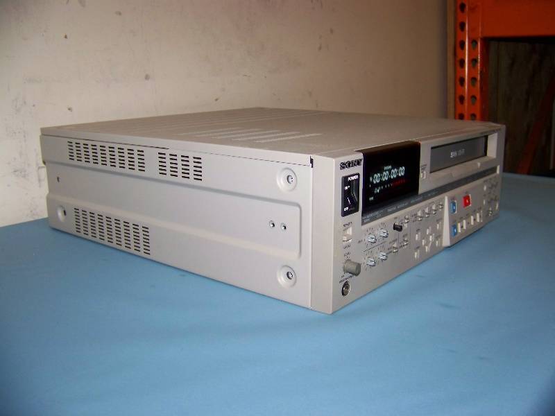 lot 89 image: Sony, Professional, VHS  S-VHS, Studio Video Cassette Recorder  Player  Editor
