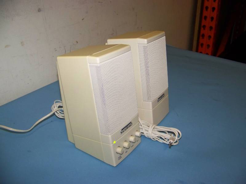lot 50 image: (2) Cambridge Soundworks, Mini Speakers  Computer Speakers