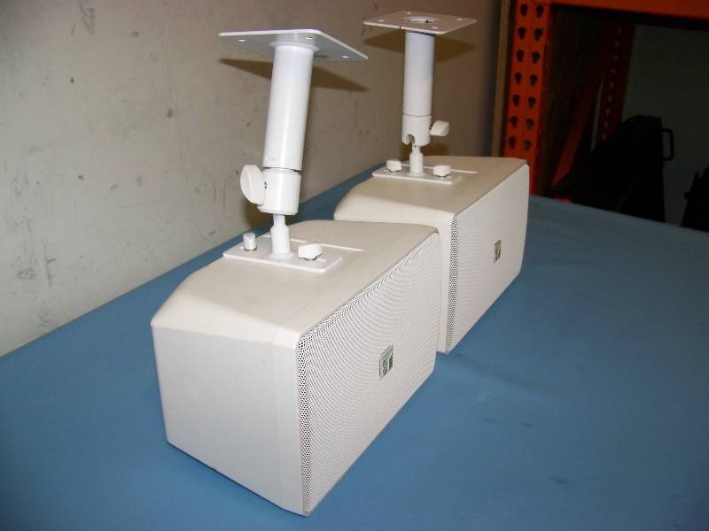 lot 48 image: (2) TOA, F-160W, Loudspeakers  Speakers with Ceiling  Wall Mount Brackets
