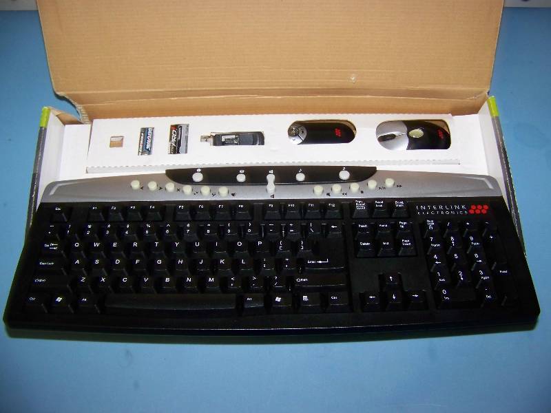 lot 125 image: VersaPoint, Communicator, Wireless Computer Keyboard and Mouse in Original Box