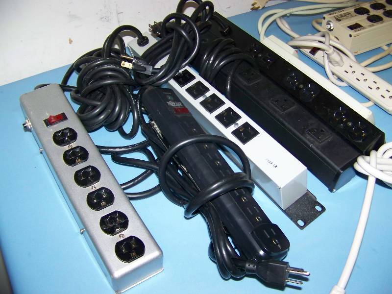 lot 99 image: Miscellaneous Power  Outlet Strips