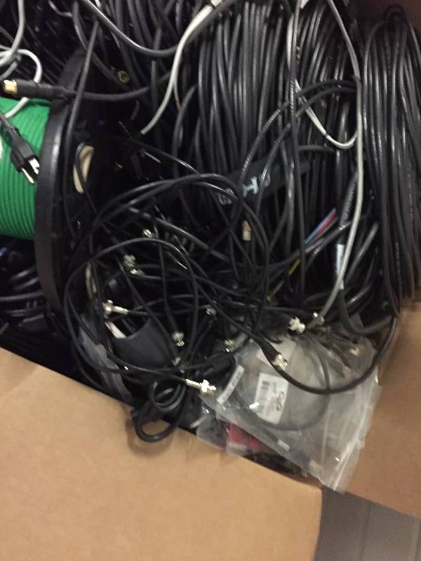 lot 144 image: Large Box of Miscellaneous Audio & Video Cables