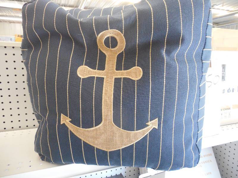 lot 151 image: DECORATION PILLOW