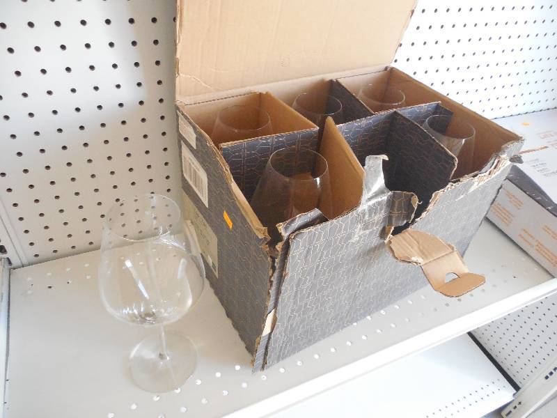 lot 153 image: 6 PACK WINE GLASS