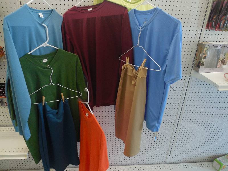 lot 156 image: CLOTHING LOT