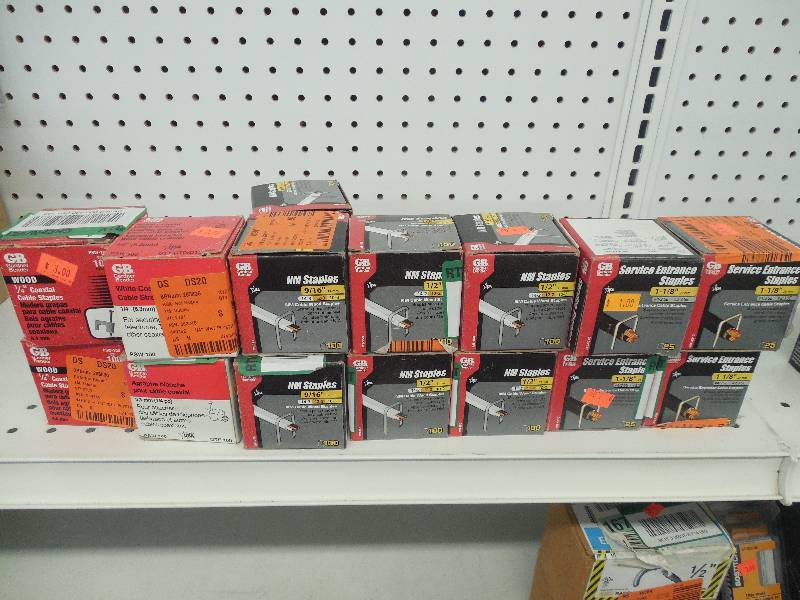 lot 262 image: STAPLE LOT