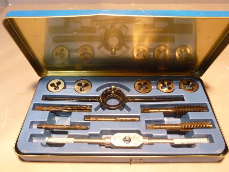 Tap And Die Set