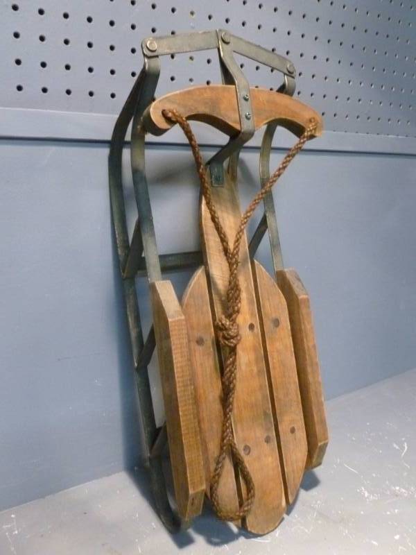 Runner Sled Decoration