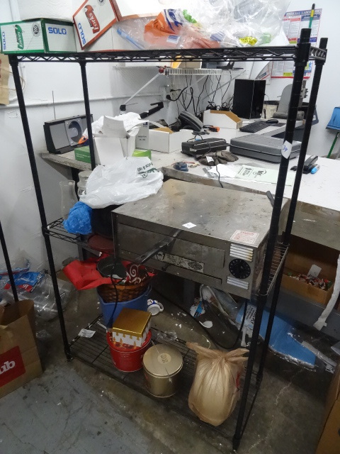 Wire shelving unit. 35 x 13 x 55. N...