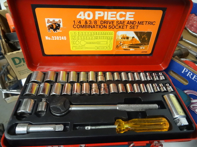 lot 21 image: Buffalo 40 piece combination socket...