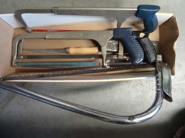 lot 28 image: Misc saws...