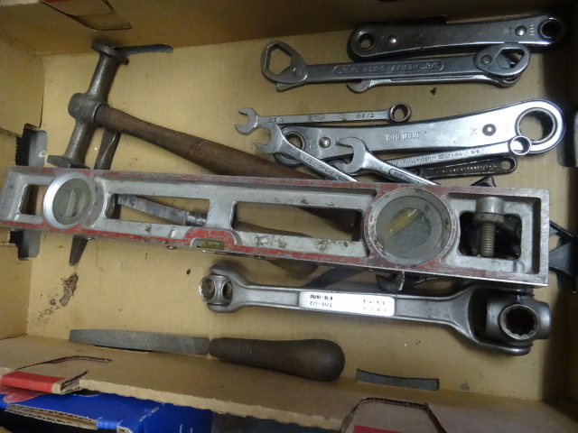 lot 33 image: Misc wrenches. Hammers. Level and m...