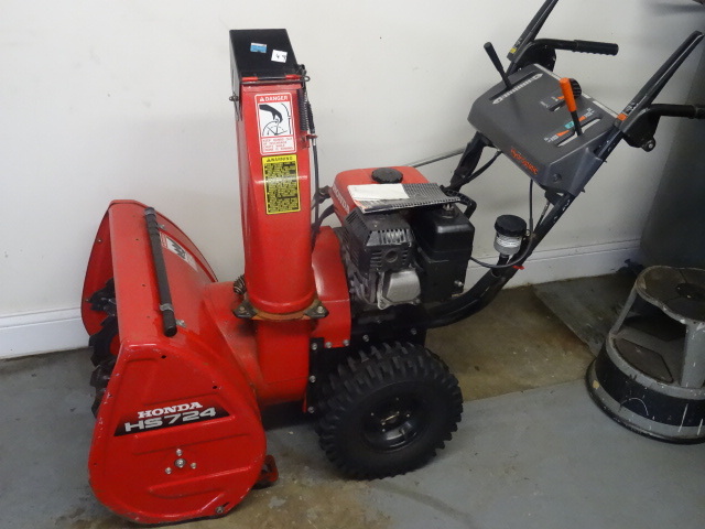 Honda HS724 snowblower. Hydrostatic... | K & C Auctions Lexington ...