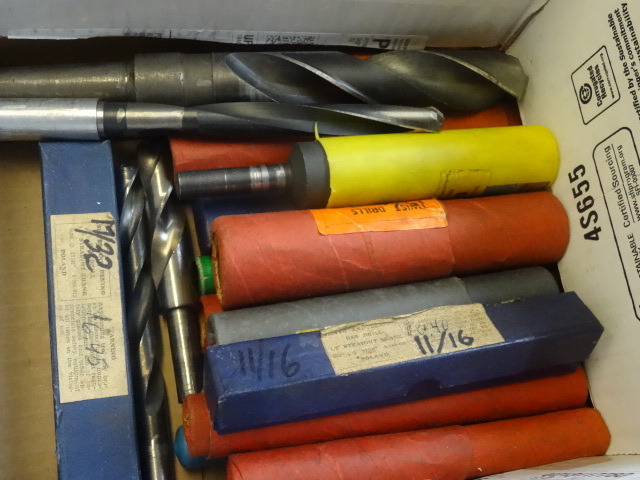 lot 74 image: Box of misc machinist drill bits...