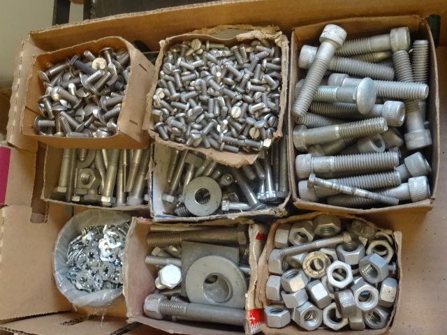 lot 77 image: Box of misc hardware...