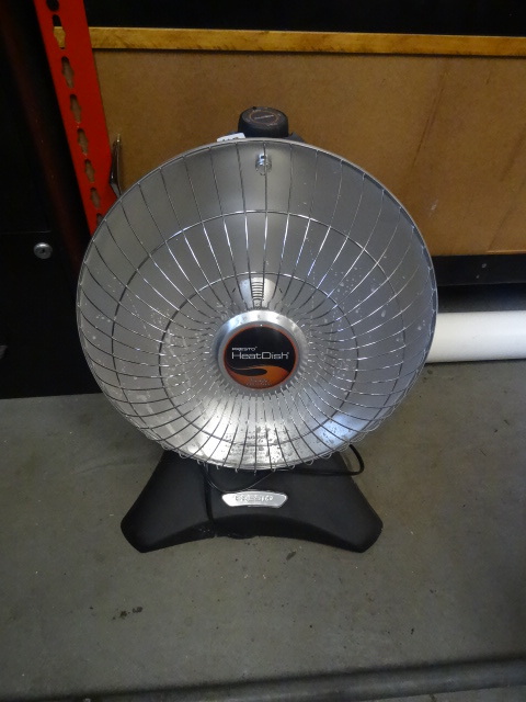 lot 117 image: Presto heat dish heater...