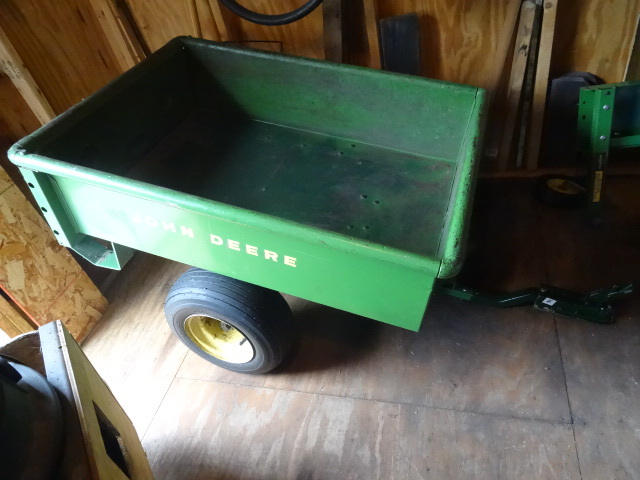 lot 146 image: Vintage John Deere tilt bed wagon. ...