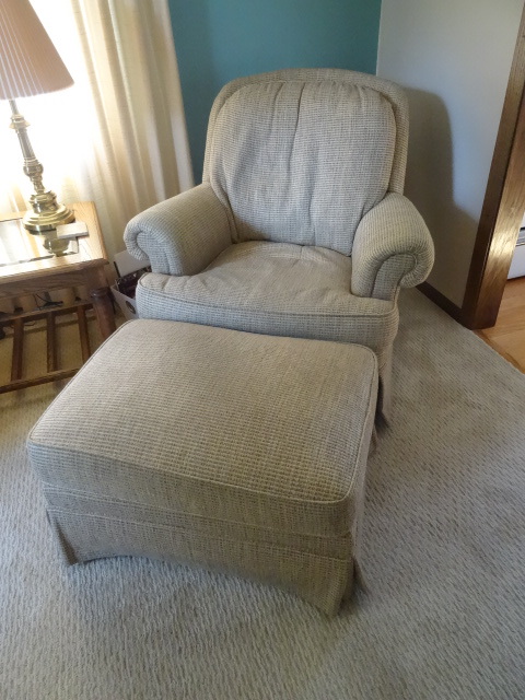 lot 161 image: Swivel rocker cahir with matching f...