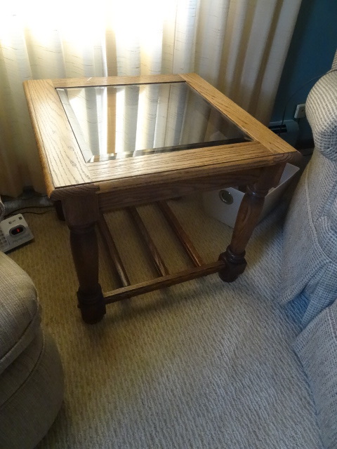 lot 162 image: 1 wood end table with glass insert ...