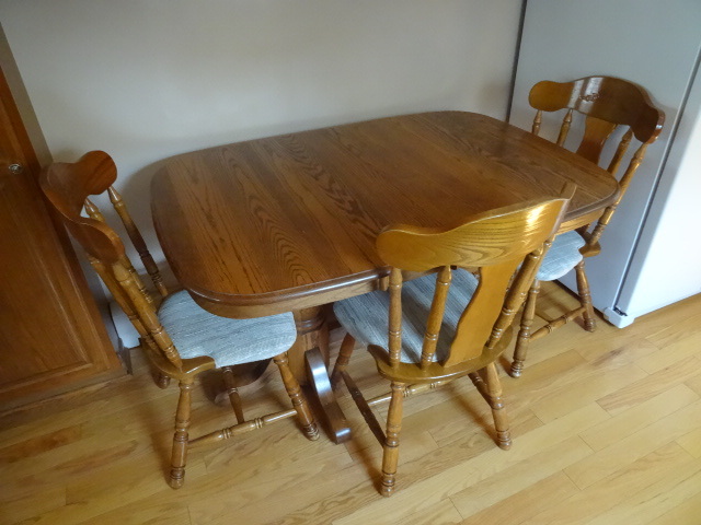 lot 166 image: Solid wood dining room table with 6...
