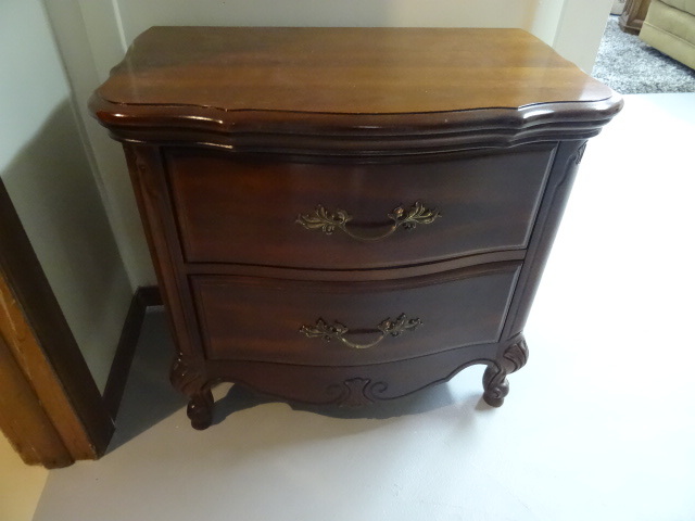 lot 167 image: Vintage 2 drawer night stand. Solid...