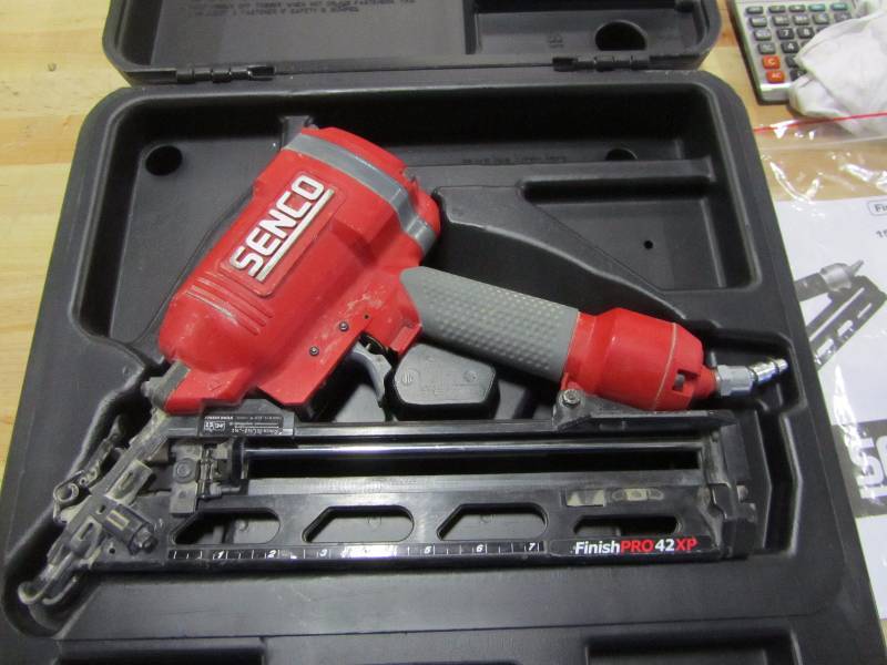 Senco 15-Gauge Angled Nailer