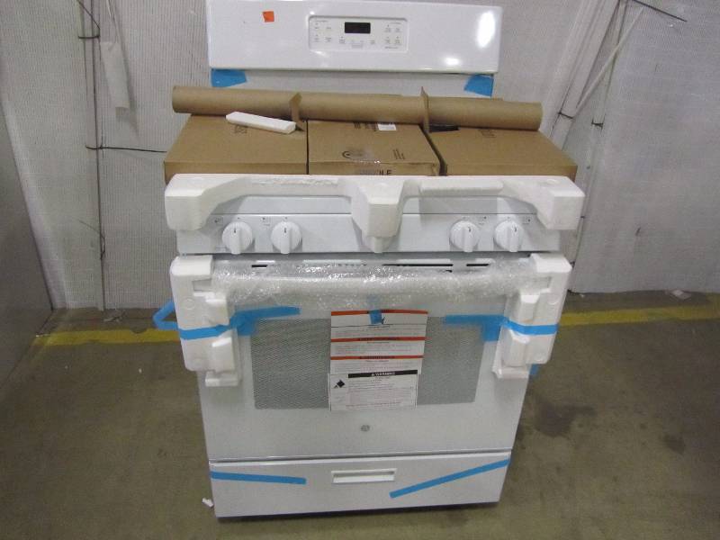 GE 5.0 cu. ft. Gas Range with Self-Cleaning Oven in White