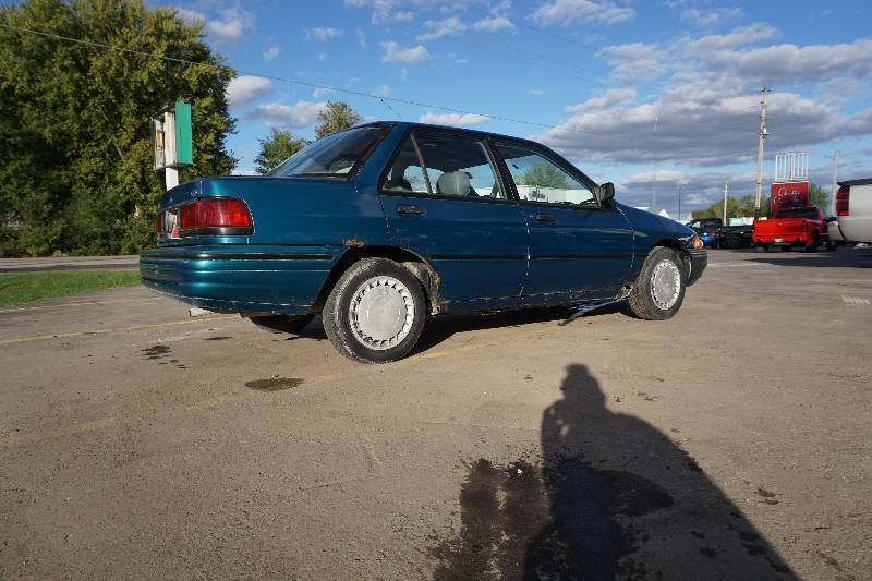 1993 Ford Escort NO RESERVE