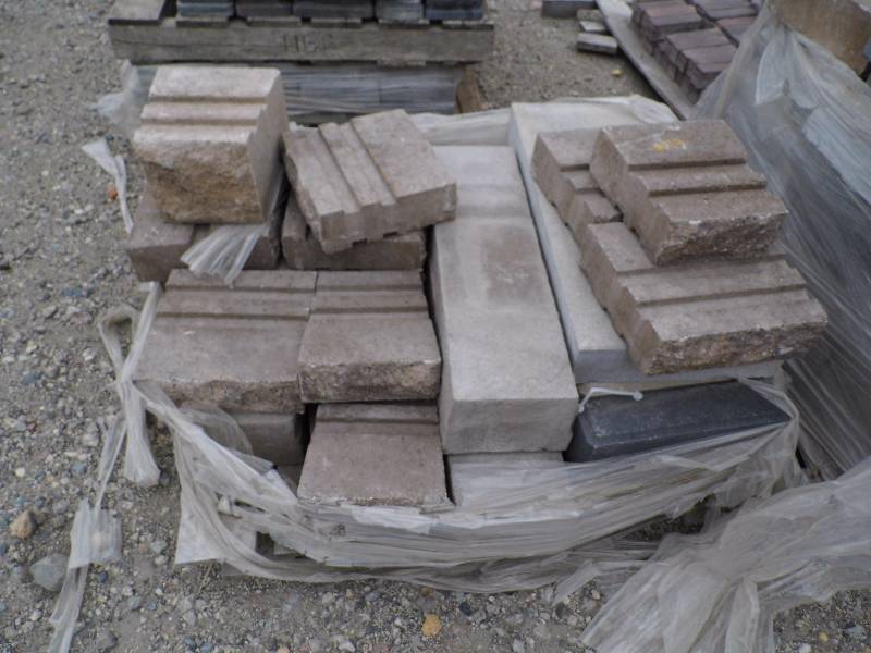 Assorted Retaining Wall & Pavers