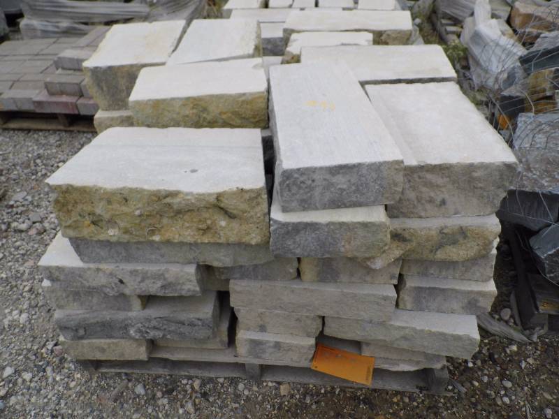 Flint Hills Gray Natural Stone Retaining Wall