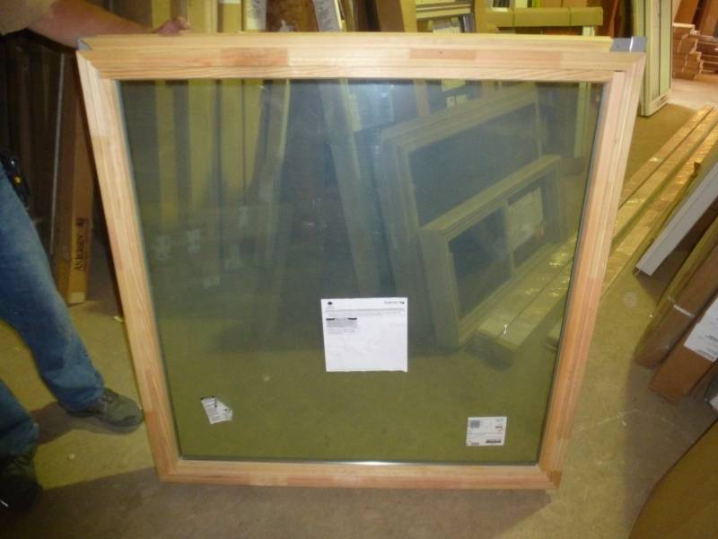 lot 15 image: Anderson Picture Window