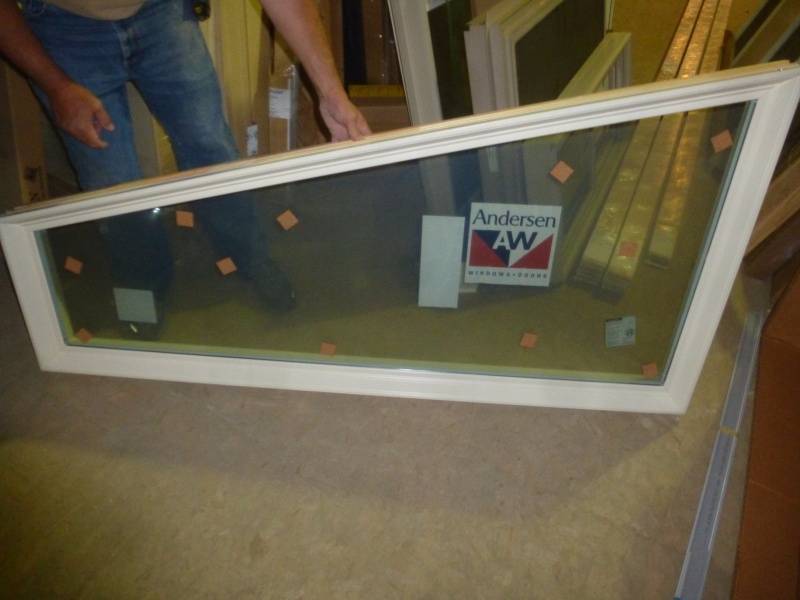 lot 17 image: Anderson Trapezoid Window Set