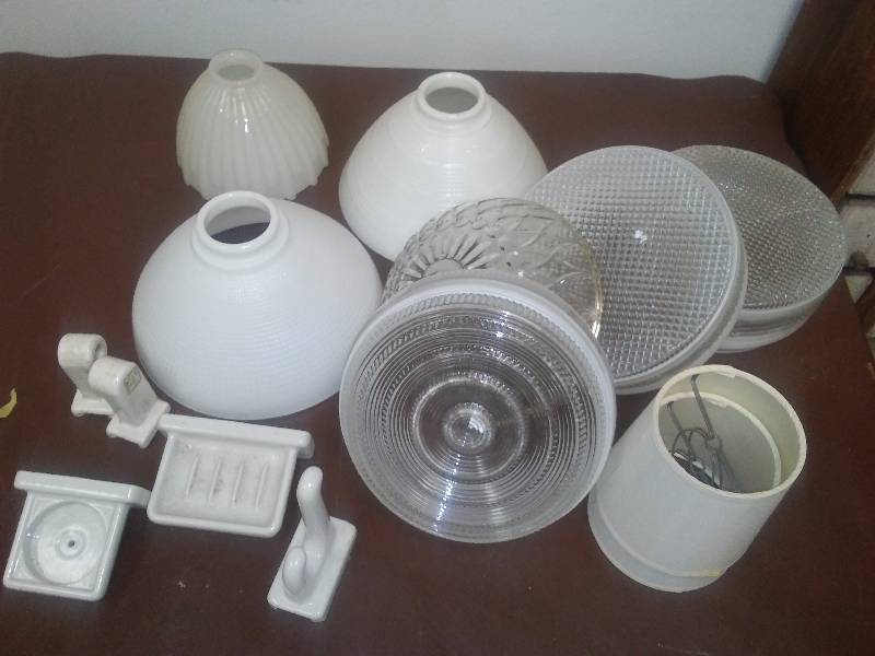 lot 12 image: Vintage Fixture Light Globes (7) and Shades and porcelain light fixtures