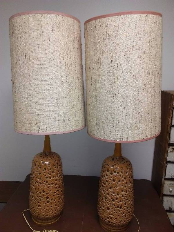 lot 38 image: Super Cool Retro Retro 1960 Lamps (2)