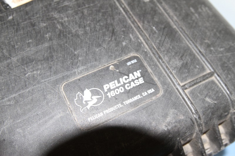 lot 13 image: Pelican 1600 Watertight, Crushproof & Dustproof Travel Shipping ATA Case
