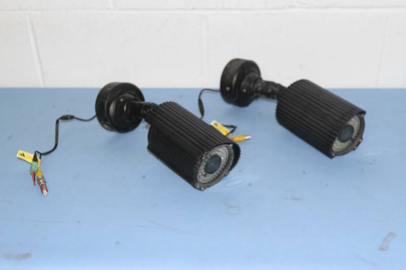 lot 65 image: Two (2) Smart IRB-6184V Outdoor Bullet-Type CCTVSecurity Video Cameras