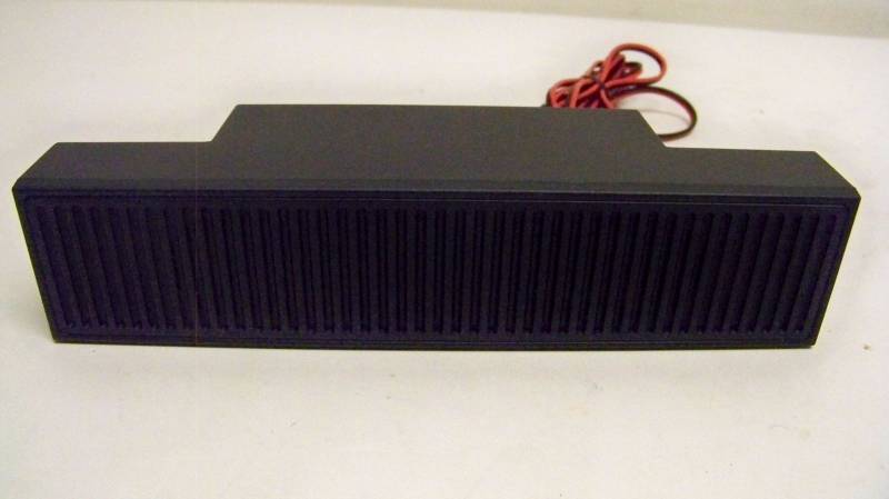 lot 78 image: Pair of Smart Technologies SPRM2L 15-Watt Audio Speakers