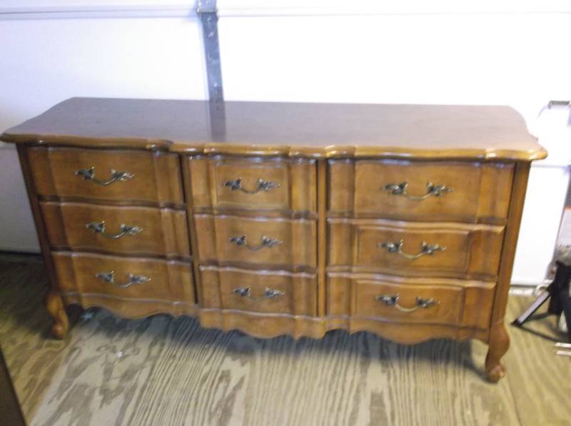 Dresser